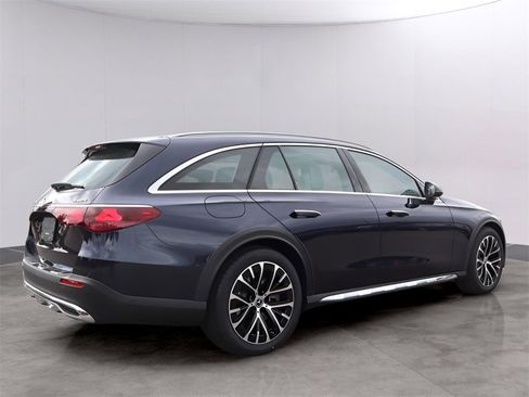 New 2026 Mercedes-Benz E 450 4MATIC All-Terrain Wagon image 7