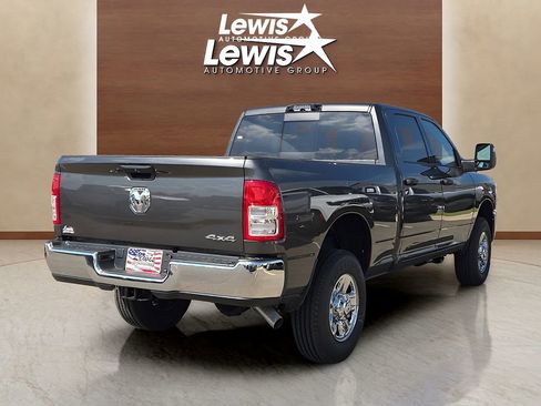 Used 2024 RAM 2500 Tradesman w/ Chrome Appearance Group image 5