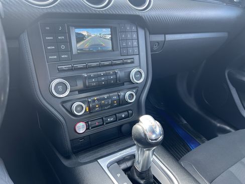 Used 2018 Ford Mustang Coupe image 22