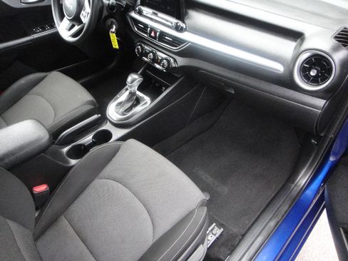 Used 2022 Kia Forte LXS image 13