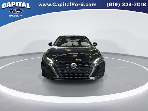 Used 2025 Nissan Altima 2.5 SR image 3