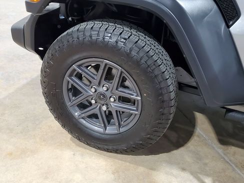 Used 2019 Jeep Wrangler Unlimited Sport AWD/4WD image 47