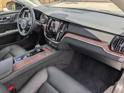 Used 2024 Volvo S60 B5 Plus w/ Climate Package FWD image 27