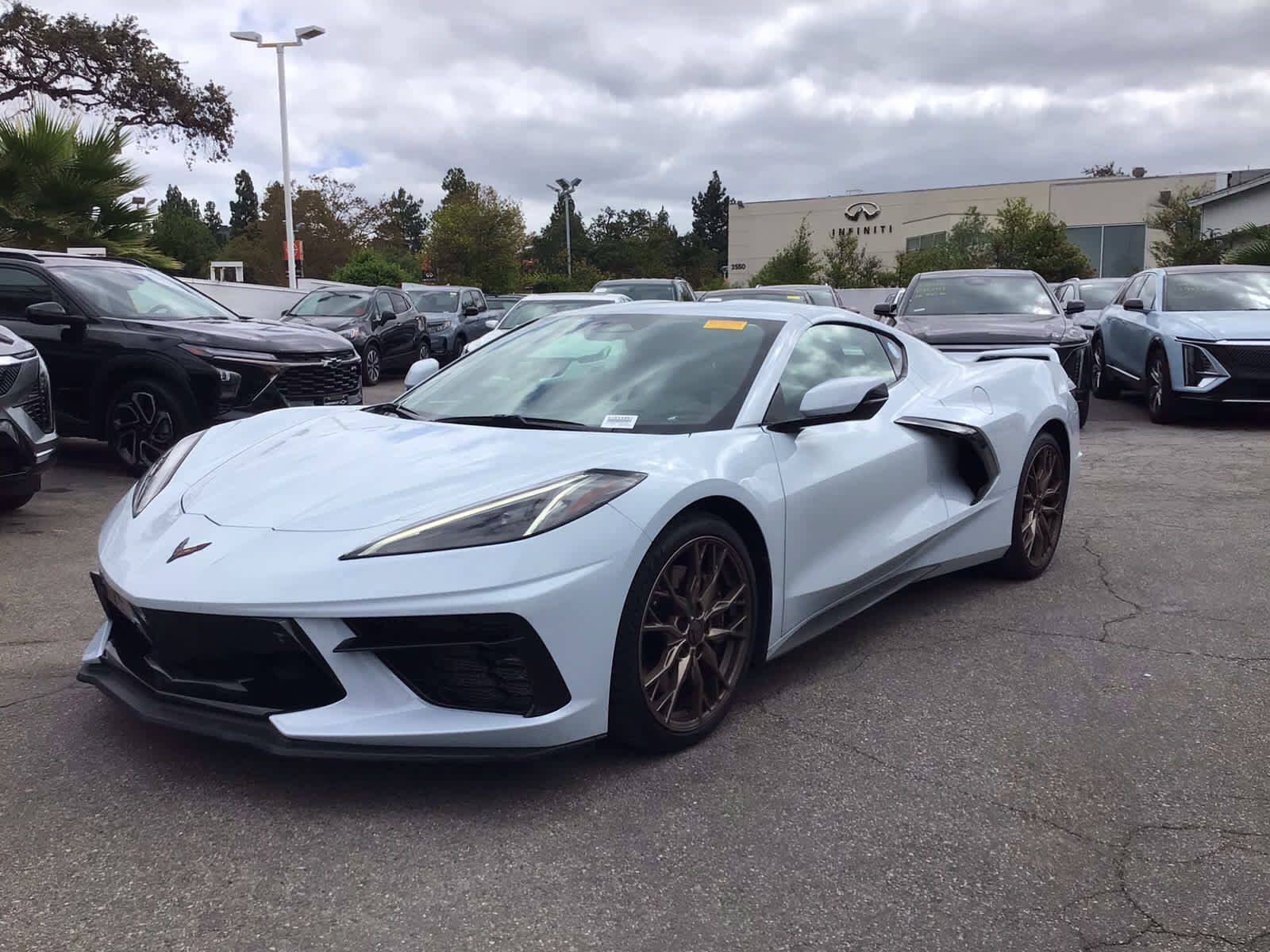Used 2024 Chevrolet Corvette Stingray Preferred Cpe w/ Z51 Performance Package RWD image 2