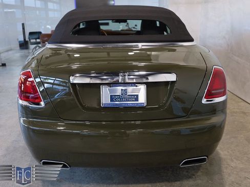 Used 2021 Rolls-Royce Dawn RWD image 8