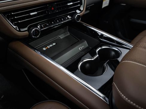 New 2026 Chevrolet Suburban High Country image 29