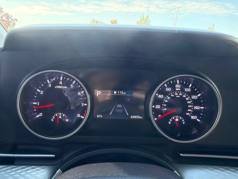 Used 2023 Kia Carnival LX FWD image 53