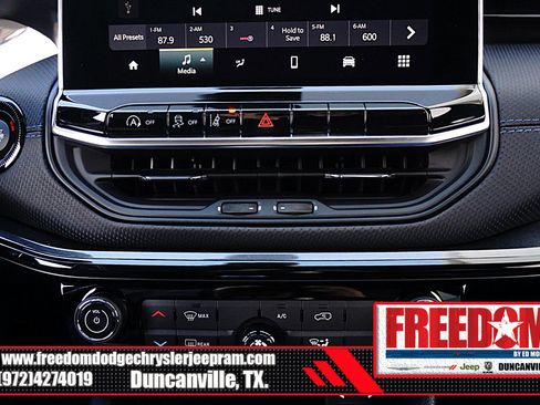 New 2026 Jeep Compass Latitude image 21