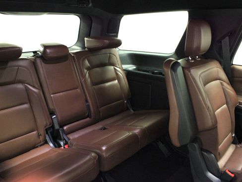 Used 2025 Lincoln Navigator Reserve AWD/4WD image 20