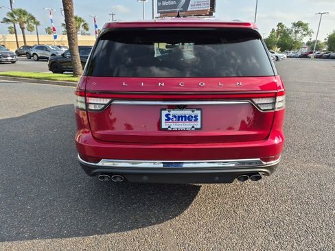 Used 2021 Lincoln Aviator 2WD w/ Elements Package image 4