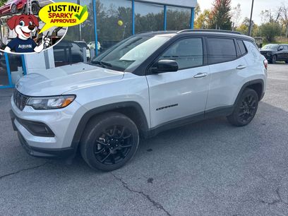 Used 2024 Jeep Compass Latitude w/ Convenience Group