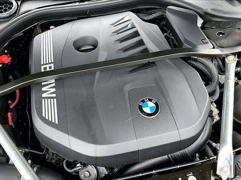 Used 2025 BMW 740i xDrive AWD/4WD image 34
