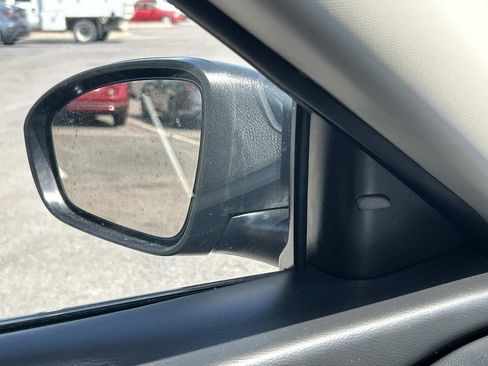 Used 2025 Nissan Altima 2.5 SV FWD image 21