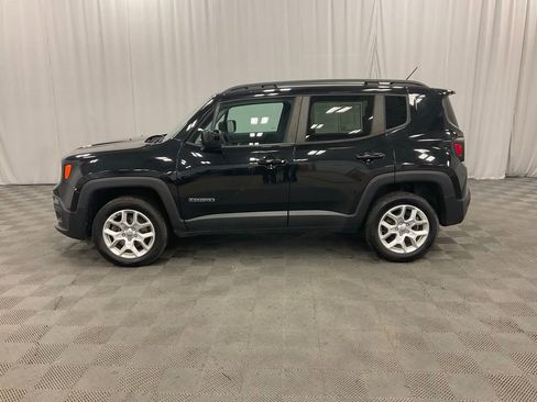Used 2017 Jeep Renegade Latitude image 12