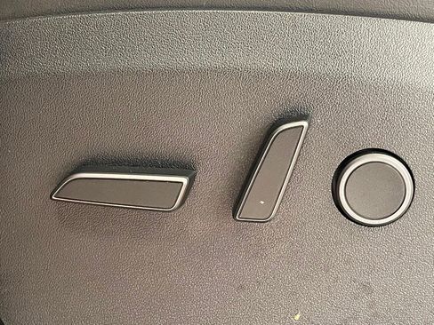 Used 2023 Tesla Model Y Long Range image 13