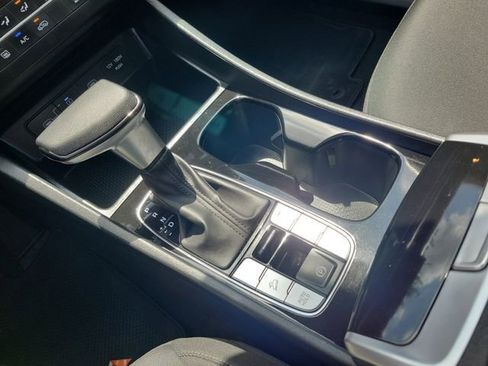 Certified 2025 Hyundai Tucson SE FWD image 16