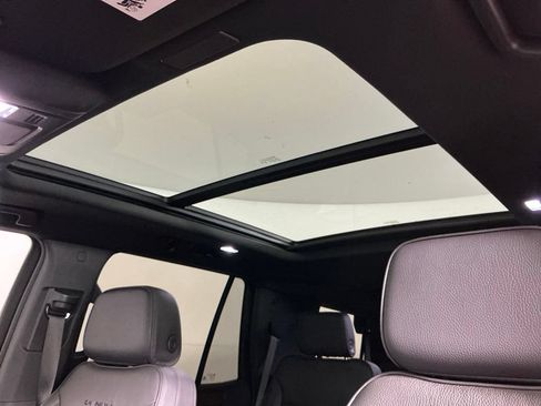 Used 2025 GMC Yukon Denali w/ Sun & Power Step Package AWD/4WD image 21