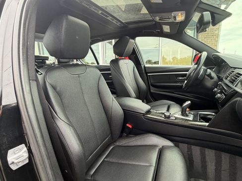 Used 2018 BMW 330i xDrive Sedan w/ Convenience Package AWD/4WD image 32