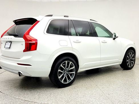 Used 2019 Volvo XC90 T5 Momentum w/ Protection Package Premier FWD image 5