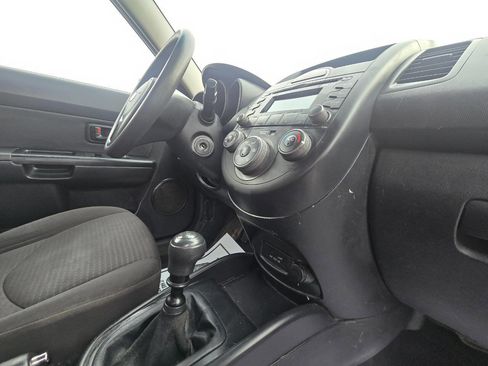 Used 2010 Kia Soul image 26