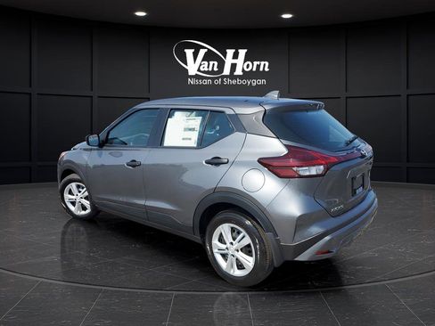 New 2025 Nissan Kicks Play S image 3