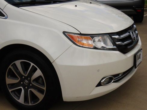Used 2016 Honda Odyssey Touring image 5