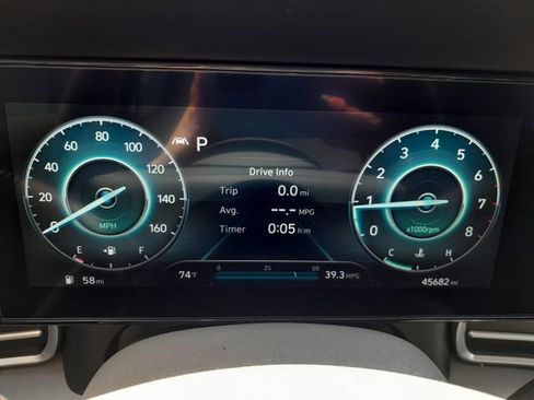 Used 2023 Hyundai Elantra SEL w/ Convenience Package FWD image 12
