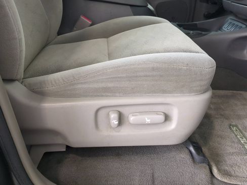Used 2005 Toyota Sequoia SR5 AWD/4WD image 23