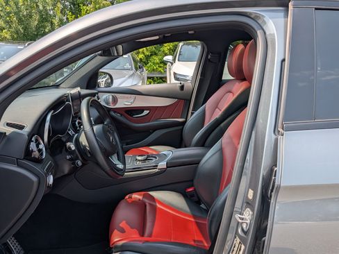 Used 2019 Mercedes-Benz GLC 300 4MATIC Coupe image 15