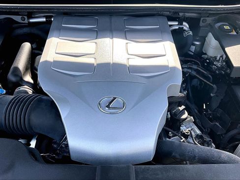 Used 2023 Lexus GX 460 Premium image 33