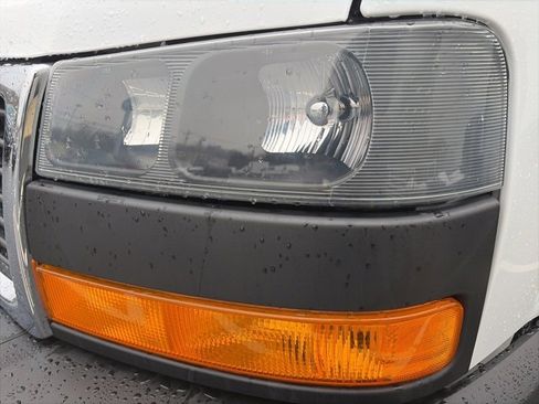 Used 2024 GMC Savana 2500 w/ Driver Convenience Package image 13