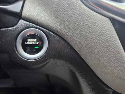 Used 2021 Chevrolet Equinox LS image 30