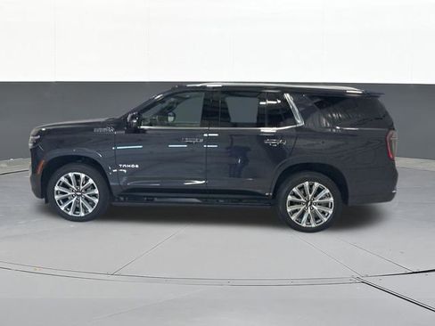 Used 2025 Chevrolet Tahoe High Country AWD/4WD image 7