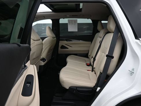 Used 2023 INFINITI QX60 Luxe w/ Cargo Package FWD image 17