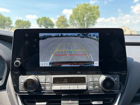 Used 2025 Toyota Grand Highlander AWD image 22