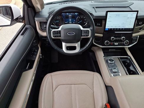 Used 2024 Ford Expedition Max Limited AWD/4WD image 11