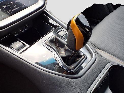 Used 2022 Subaru Outback Wilderness image 15