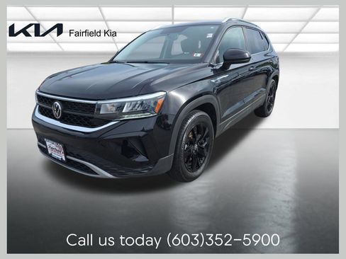 Used 2022 Volkswagen Taos SE AWD/4WD image 1