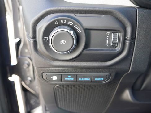 Certified 2025 Jeep Wrangler Sahara 4xe w/ Safety Group image 22