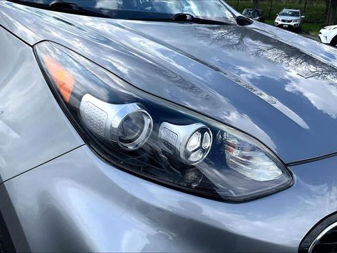 Used 2020 Kia Sportage LX image 27