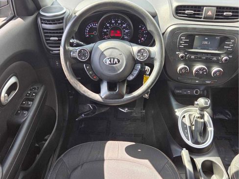 Used 2016 Kia Soul + FWD image 12