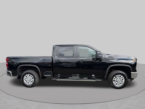 Used 2025 Chevrolet Silverado 3500 LT w/ All Star Edition AWD/4WD image 2