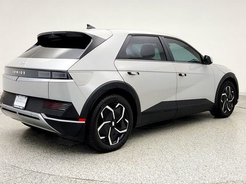 Used 2024 Hyundai Ioniq 5 SEL image 5