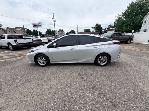Used 2020 Toyota Prius Prime XLE FWD image 35