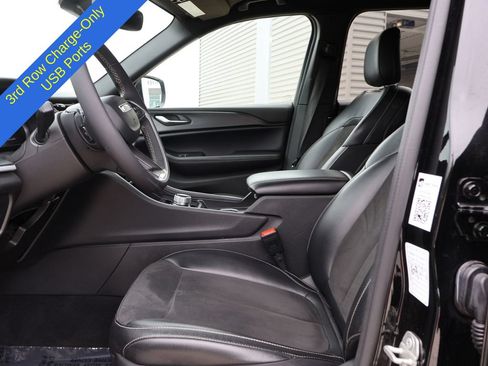 Used 2024 Jeep Grand Cherokee L Laredo AWD/4WD image 25