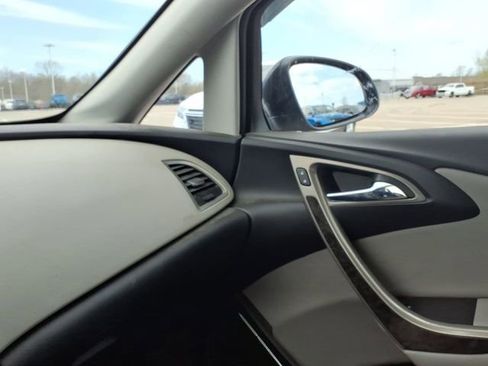 Used 2016 Buick Verano FWD image 12