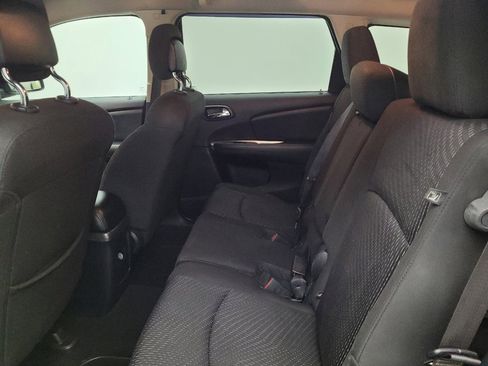 Used 2017 Dodge Journey SE w/ Flexible Seating Group FWD image 18