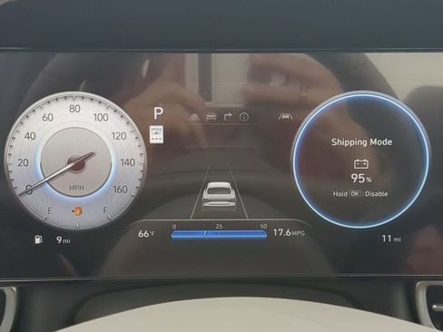 Used 2025 Hyundai Elantra SEL FWD image 26