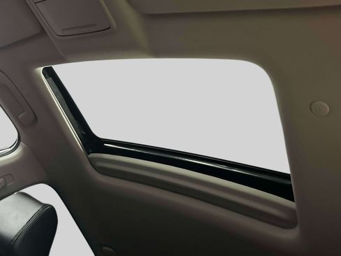 Used 2023 Honda CR-V EX-L image 18