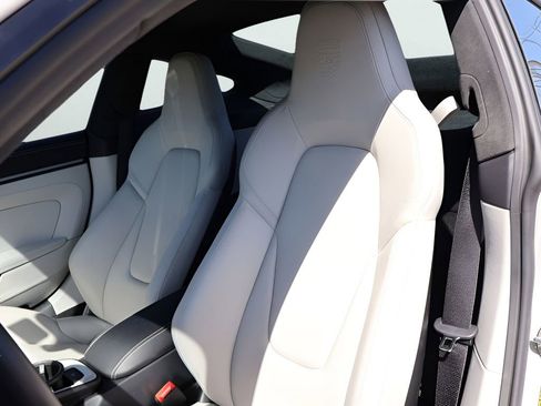 Certified 2023 Porsche 911 GT3 RWD image 5